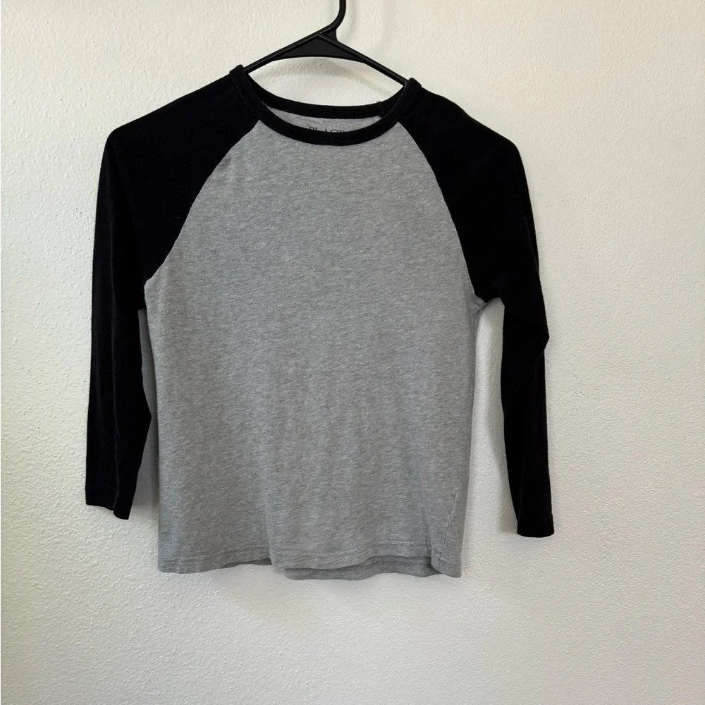 The Children’s Place Children’s Gray Shirt